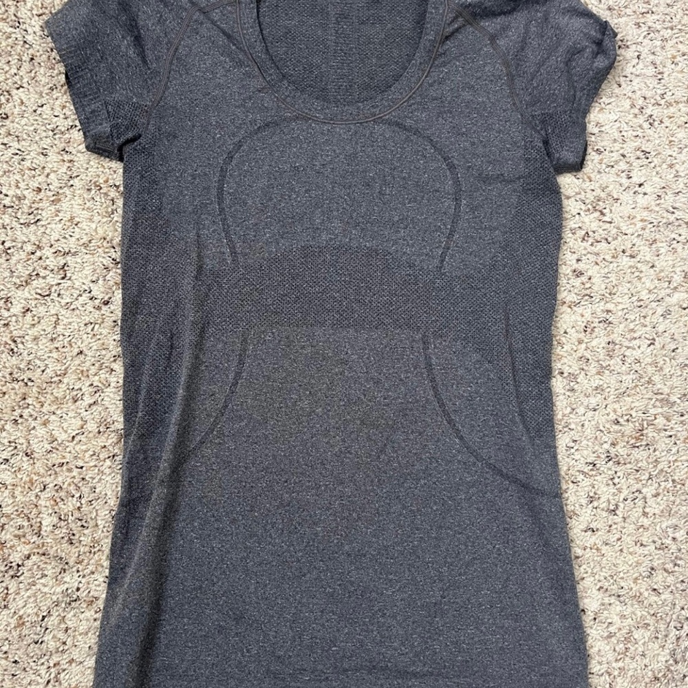 Lululemon swiftly tech size 8 ( excellent condition) - Picture 1 of 4